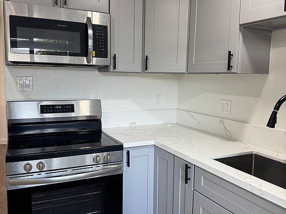 2nd image of 2265 Ellena Dr #3
