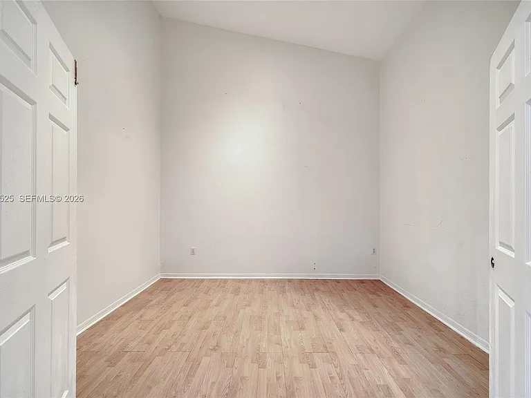 3365 NE 11th Dr #3365 — Photo 10