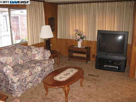 3rd image of 2649 Parkside Dr