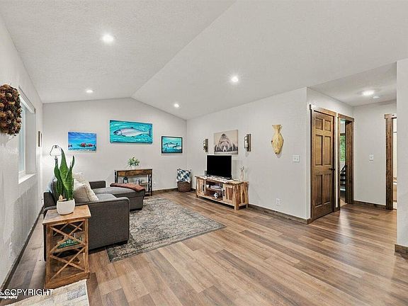 3rd image of 44545 Strawberry Rd