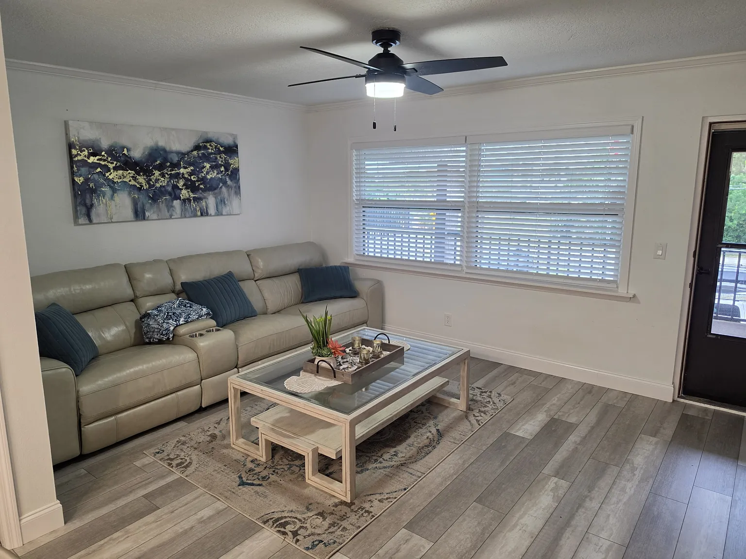 1 bed, 580 sqft, $1,995 — Photo 3