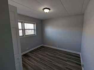 1218 Circle Ave APT 1, Forest Park, IL 60130