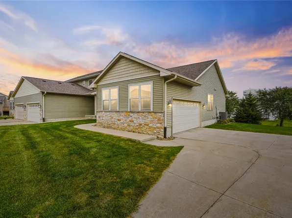 3640 Quail Trail Dr, Marion, IA 52302