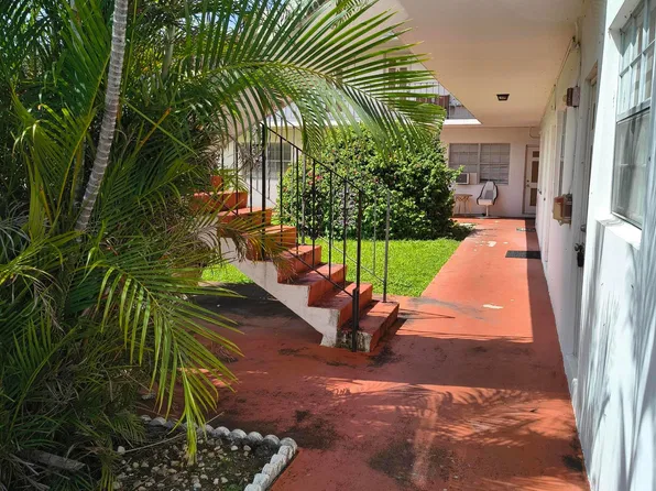 1825 Cleveland St, Hollywood, FL