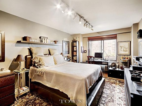 4th image of 372 Central Park W APT 8K