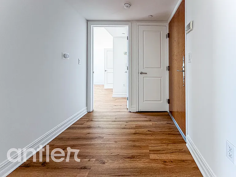 1241 S Sherbourne Dr #GPH5 — Photo 25