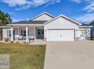 121 Crawford Ln, Richmond Hill, GA 31324