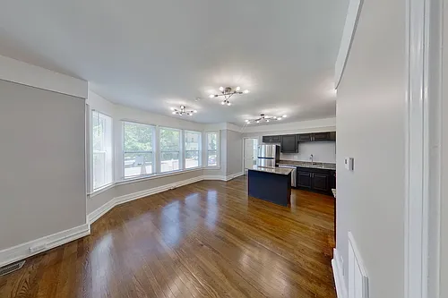 1084 Van Dyke St #102 Photo 1