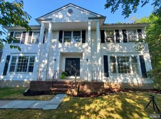 12 Warner Way, Wayne, NJ 07470