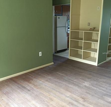 3rd image of 1109 Oak Dr