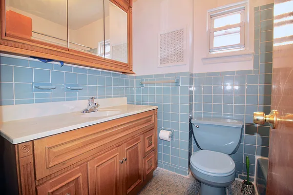 Rented by Realty Nerd | media 8