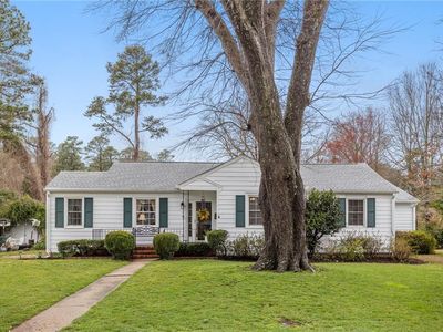 11 W Commodore Dr, Newport News, VA, 23601