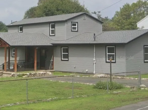 115 Berkshire Ave, Southwick, MA 01077