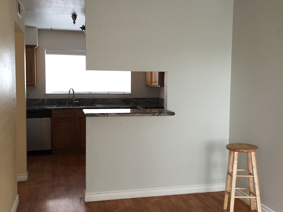 1st image of 614 N Mar Vista Ave APT 3