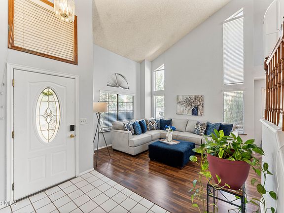 3rd image of 37530 Arbor Ln