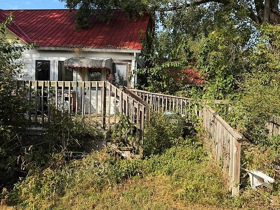3rd image of 8141 E Tamaroa Rd