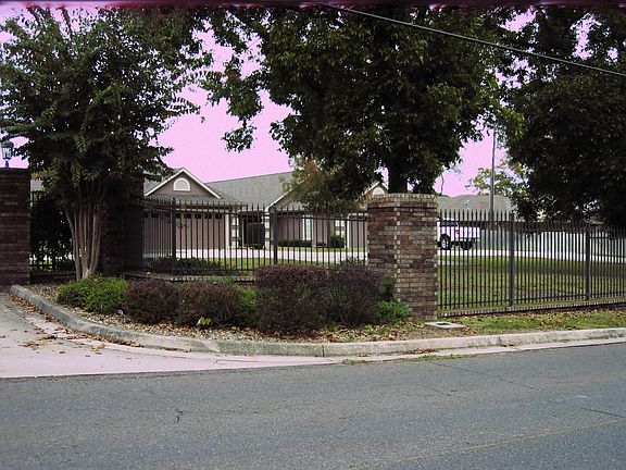 4th image of 401 Lakeland Dr