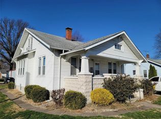 114 S Maple St, Brighton, IL 62012