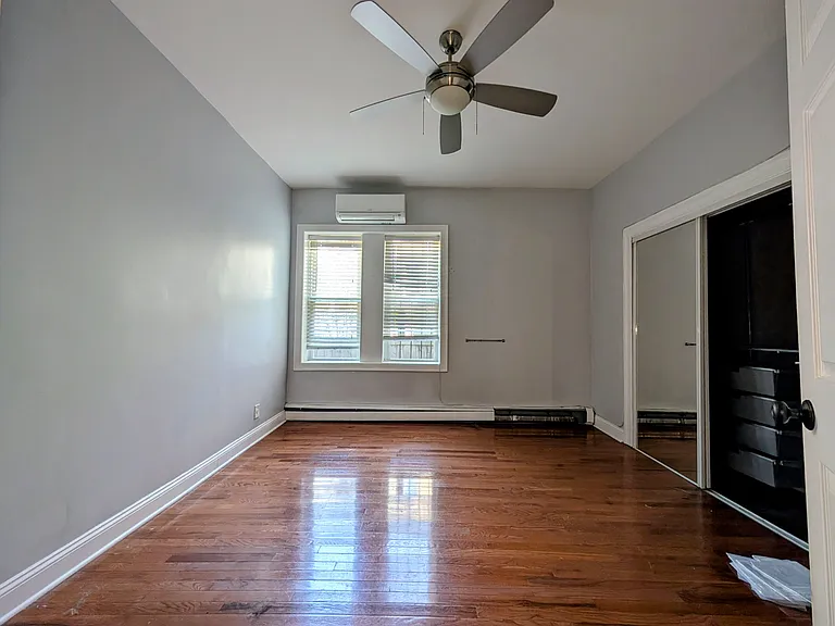 731 Madison St #1 — Photo 5