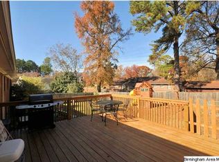 528 Melonie Ln, Gardendale, AL 35071