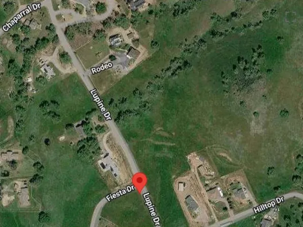 6301 Lupine Dr, Sanger, CA 93657