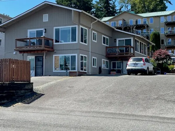 907 20th St APT 4, Bellingham, WA 98225