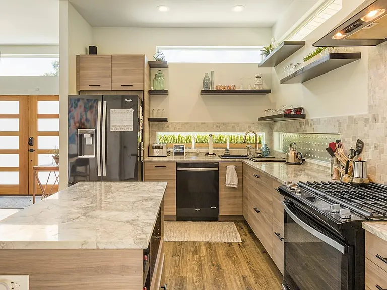 3605 Villa Ct — Photo 12