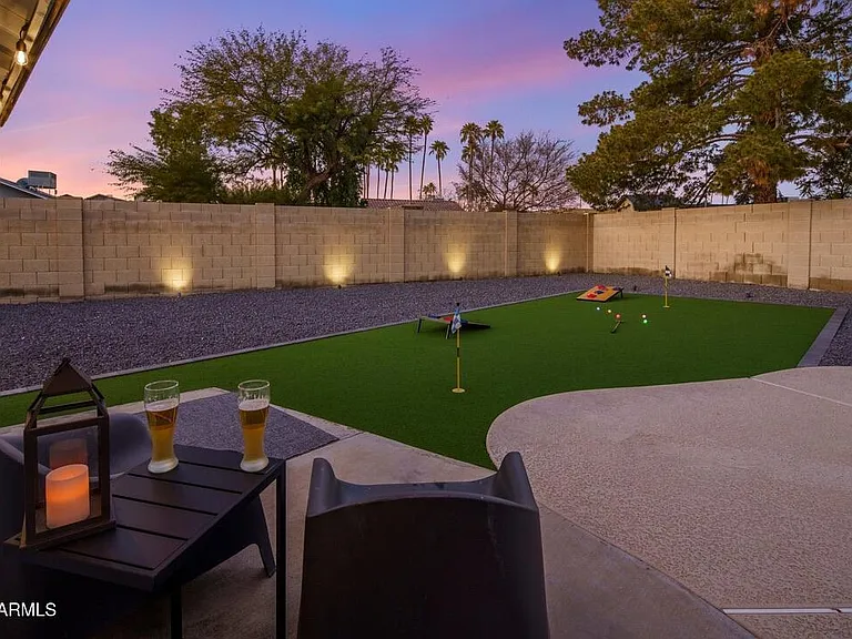 4526 E Paradise Ln — Photo 42