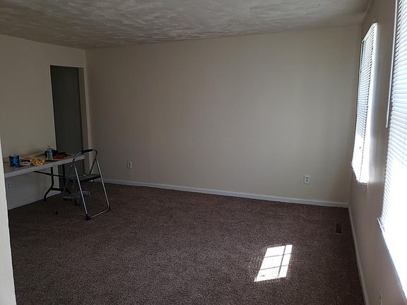 3rd image of 29 Heron Ct