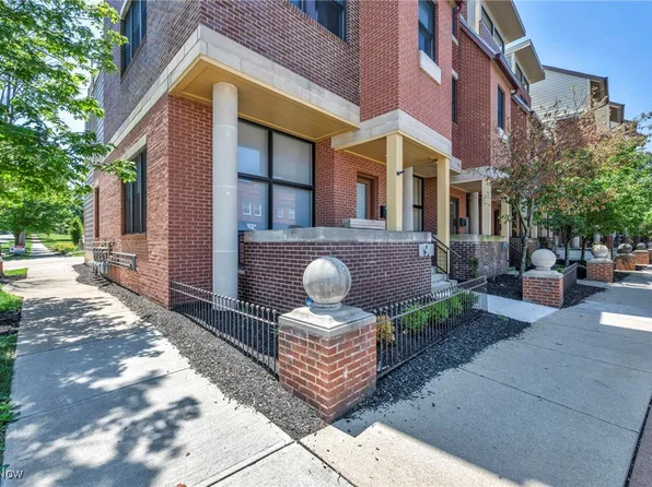 11901 Detroit Ave, Lakewood, OH 44107