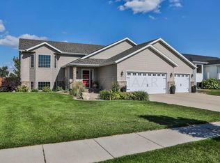 3364 Van Buren St S, Fargo, ND 58104