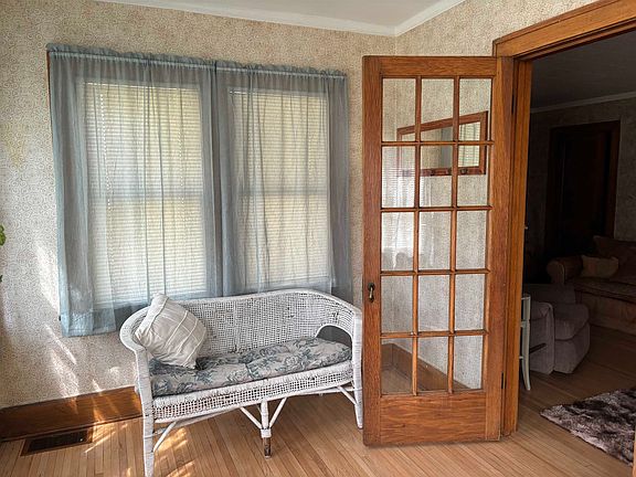 5th image of 1405-1407 N Court St