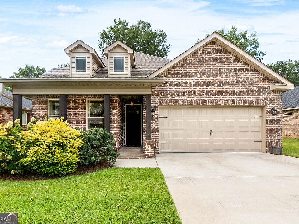 1st image of 604 Legacy Park Dr
