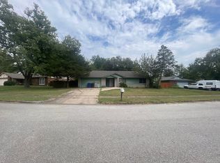 905 S 30th St, Broken Arrow, OK 74014