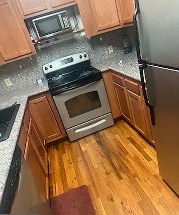 4th image of 63 E Antietam St