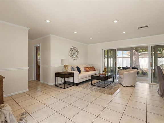 4th image of 1630 Chateau Dr