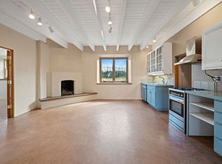 8B Likely Pl, Santa Fe, NM 87508