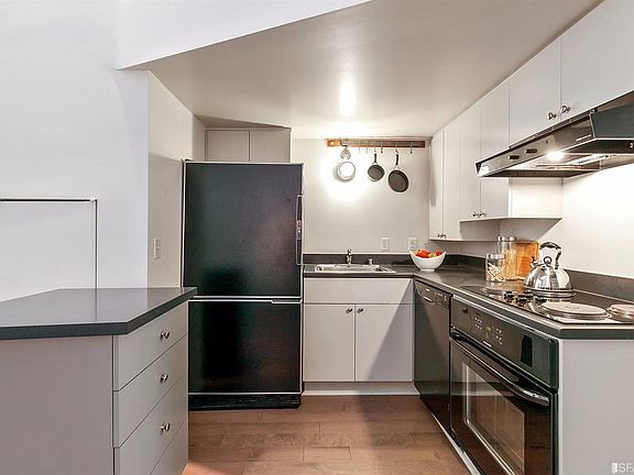 5th image of 461 2nd St APT 114