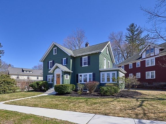 2nd image of 108 Longfellow Rd