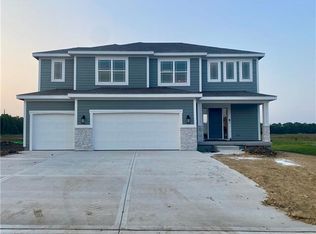 19016 W 189th St, Spring Hill, KS 66083