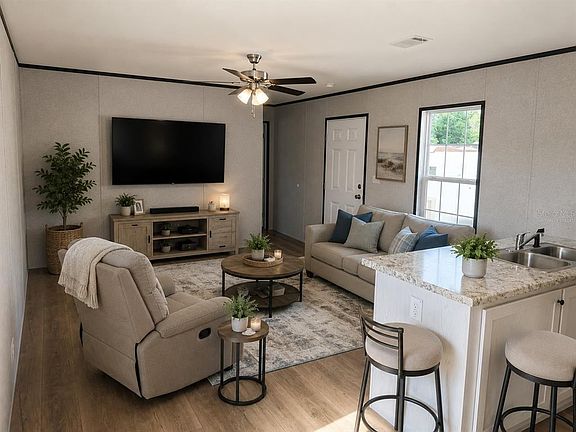 4th image of 9024 KOSIMO STREET