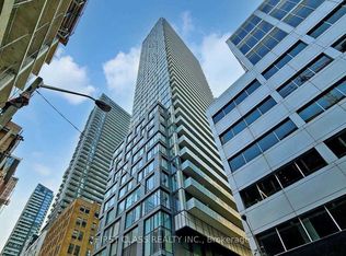 101 Peter St #617, Toronto, ON M5V 0G6