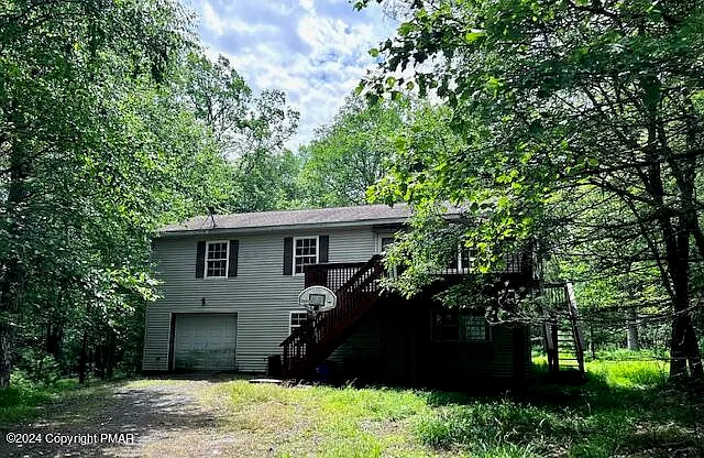 108 Saint Dr photo 1