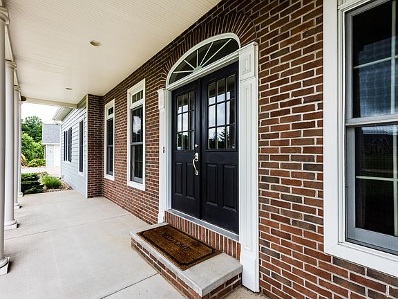 3rd image of 10369 Jill Ln