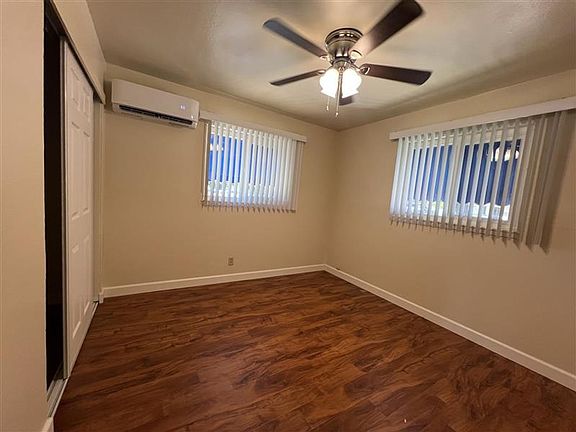 5th image of 113 Mormon St APT B