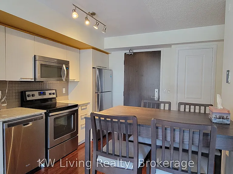 88 Sheppard Ave E #501 — Photo 6