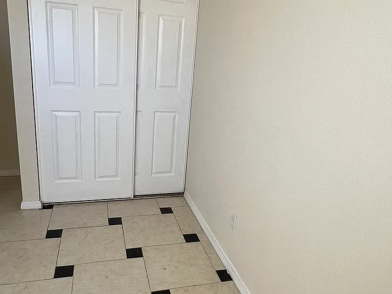 4229 Wightman St #4229 — Photo 1