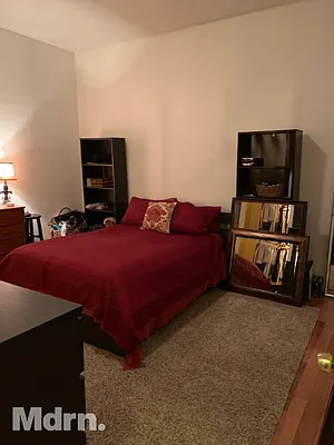 Rented by Mdrn Residential | media 7