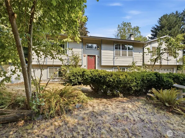 608 School Street SE, Lacey, WA 98503