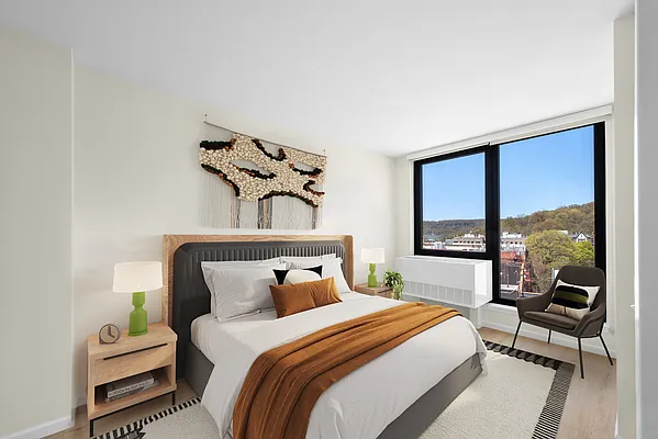 4778 Broadway #7F